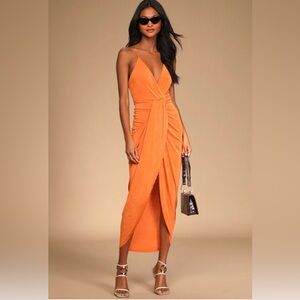 Lulus  Dreamy Date Surplice Midi Dress